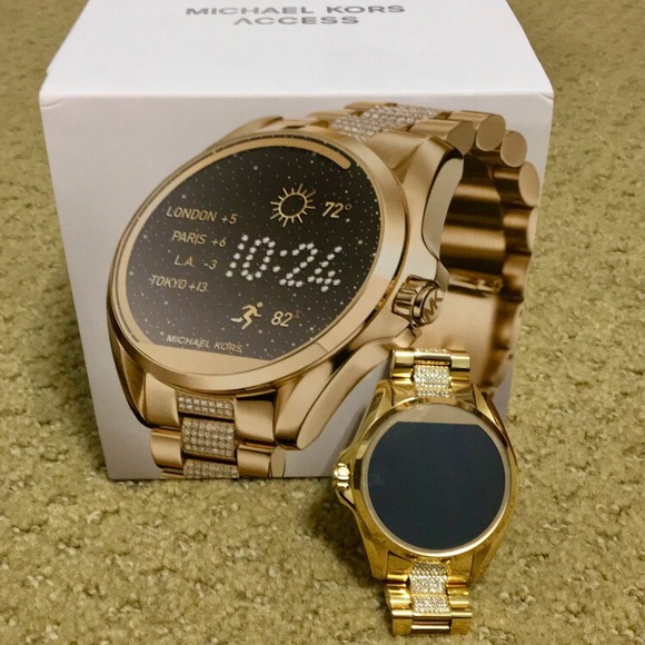Micheal Kors Bradshaw gold watch. - Picture 1 of 3